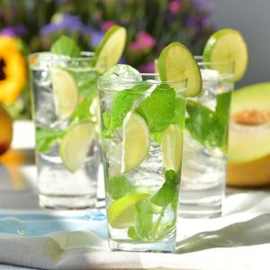 Wysokie szklanki do napojów Pure 350 ml