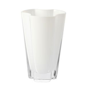 Biały wazon koniczyna 22,5 cm