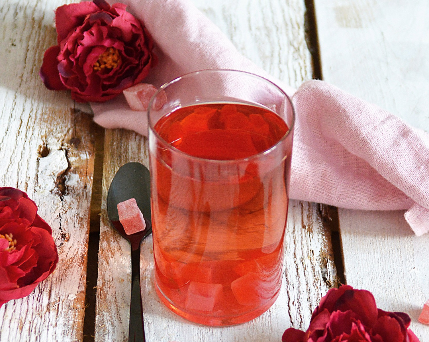 Herbata z rumem oraz inne rozgrzewające herbaty na jesień i zimę - blog e-sklep KROSNO